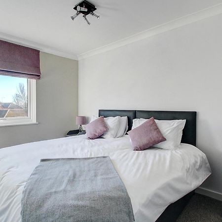 2 Minutes From Mk Central By Car- 2 Bed Apartment - 2 Free Parking Spaces- Hosted By Stayinmk 밀턴 케인즈 외부 사진